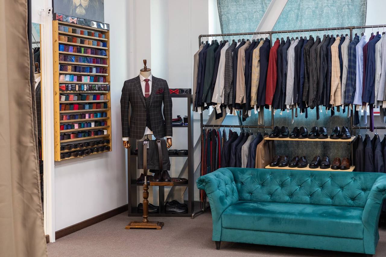 Мужские костюмы